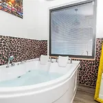 Uzumlu Village 1 Bedroom * קלקן